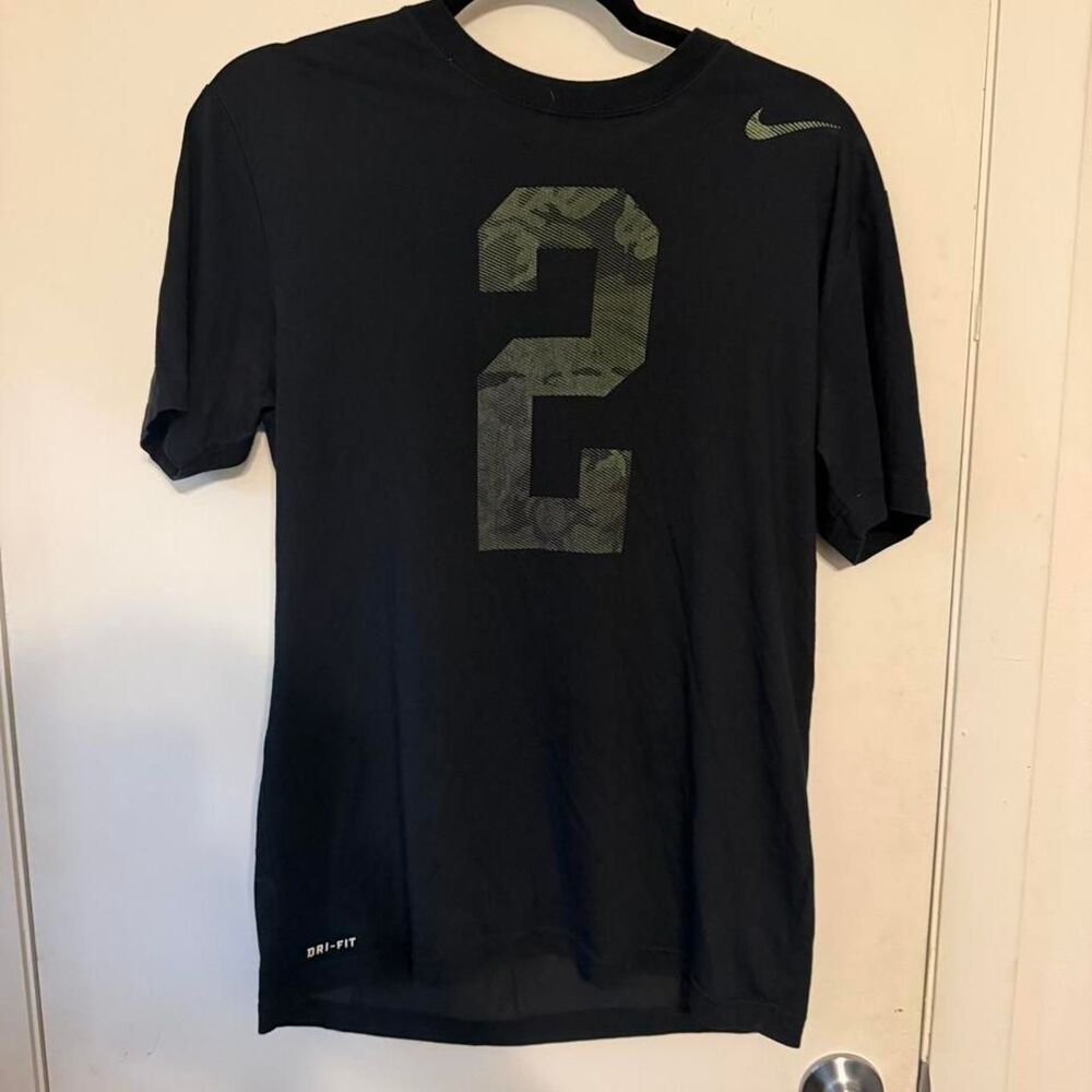 Nike Men's Black and Navy T-shirt